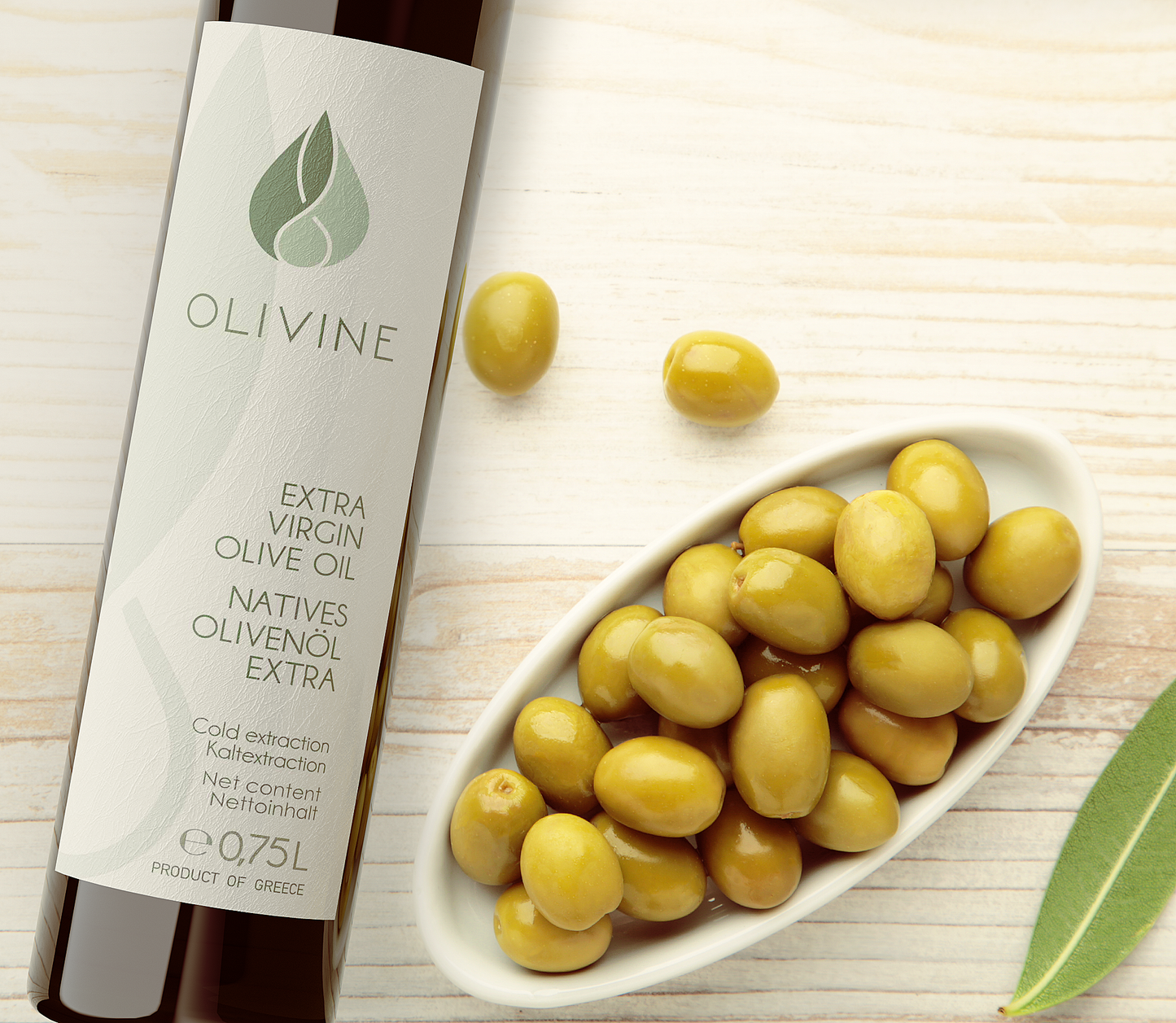 extra virgin olive oil green glass bottle 750ml  white labels olive oils